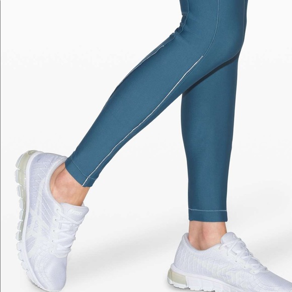 Lululemon Flurry Up High-Rise Tight - Petrol Blue - Picture 3 of 9